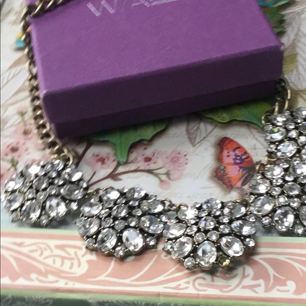 NWT WIA Studios brushed gold w/ 5 round flower